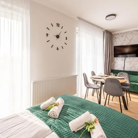 Daire Horyzont Apartamenty- Studio- Sauna&fitness -baltycka 2- Sniadania